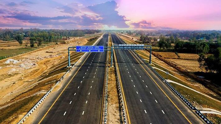 PM Modi to inaugurate Purvanchal Expressway today land in C130 Hercules gcw PM Modi to inaugurate Purvanchal Expressway today land in C130 Hercules gcw