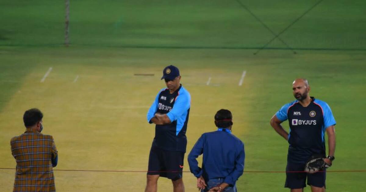 Impact Of Coach Rahul Dravid On Team India: Sunil Gavaskar, Gautam ...