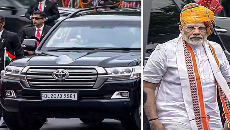 PM Modi travels in Bhopal in Toyota Land Cruiser twice the speed of superfast train, 360 degree view,auto news