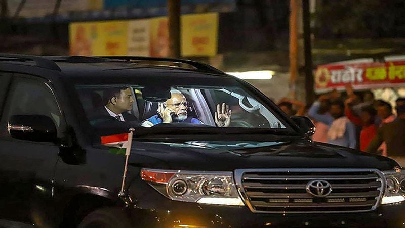 PM Modi travels in Bhopal in Toyota Land Cruiser twice the speed of superfast train, 360 degree view,auto news