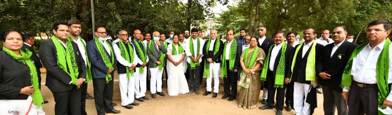 TS High Court Chief Justice Satish Chandra Sharma participated in Green India Challenge and planted seedlings