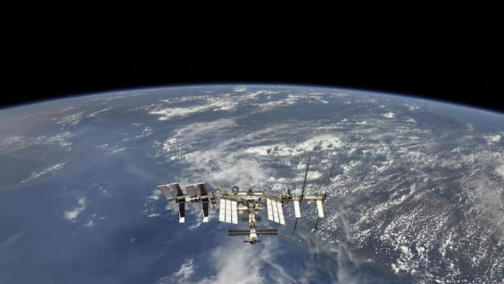 Russias anti-satellite missile test debris endangering ISS NASA gcw Russias anti-satellite missile test debris endangering ISS NASA gcw