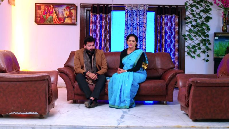 Mahindra and Jagathi get worried about Vasudhara in todays guppedantha Manasu serial