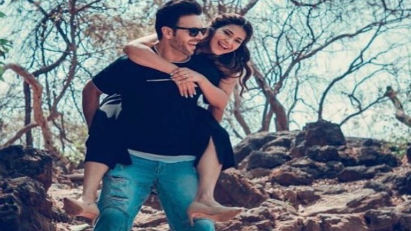 Kundali bhagya fame sanjay gagnani pre wedding shoot with poonam preet see photos NTP