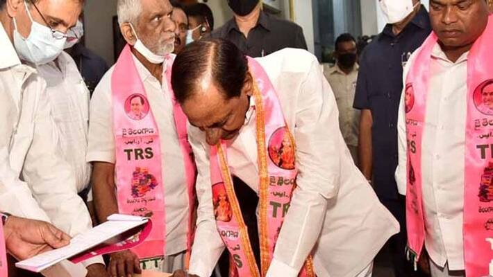 Kcr plans to protest in Delhi to procure Paddy from Telangana Kcr plans to protest in Delhi to procure Paddy from Telangana