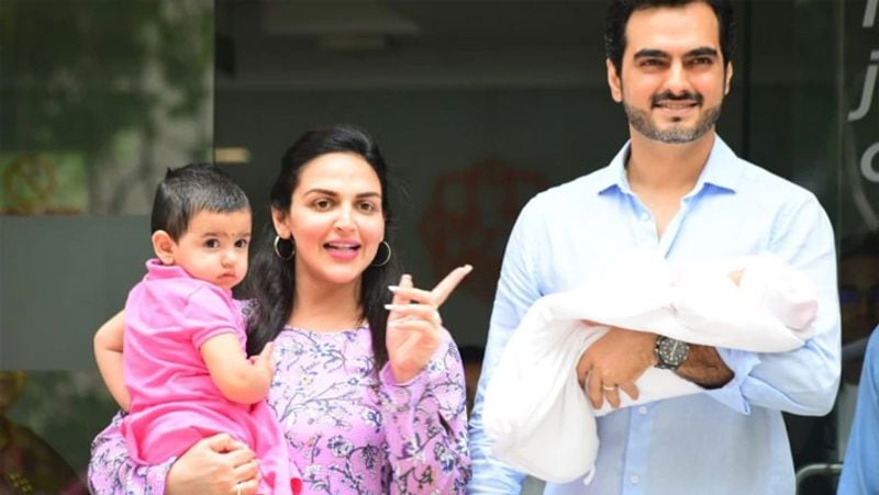 Hema Malini Daughter Esha Deol Flaunts Tattoo and show her figure kpg