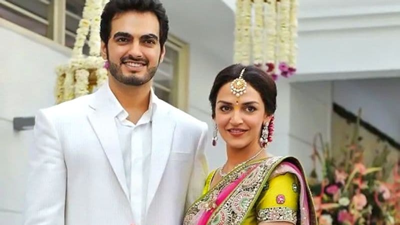 Hema Malini Daughter Esha Deol Flaunts Tattoo and show her figure kpg