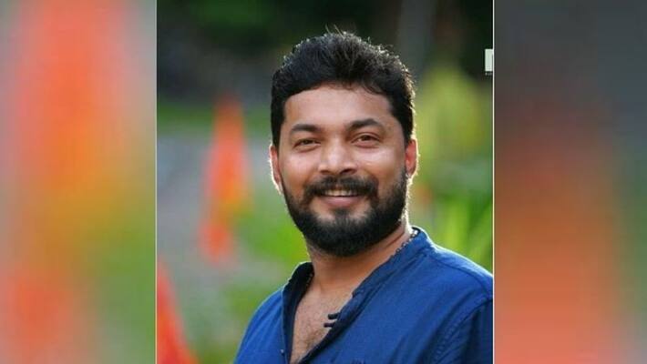 young man jumped in front of the train killed himself Mattambalam young man jumped in front of the train killed himself Mattambalam