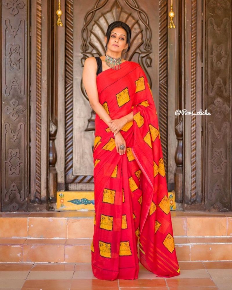 heroin priyamani looks fabulous in sleeveless jacket and designer saree