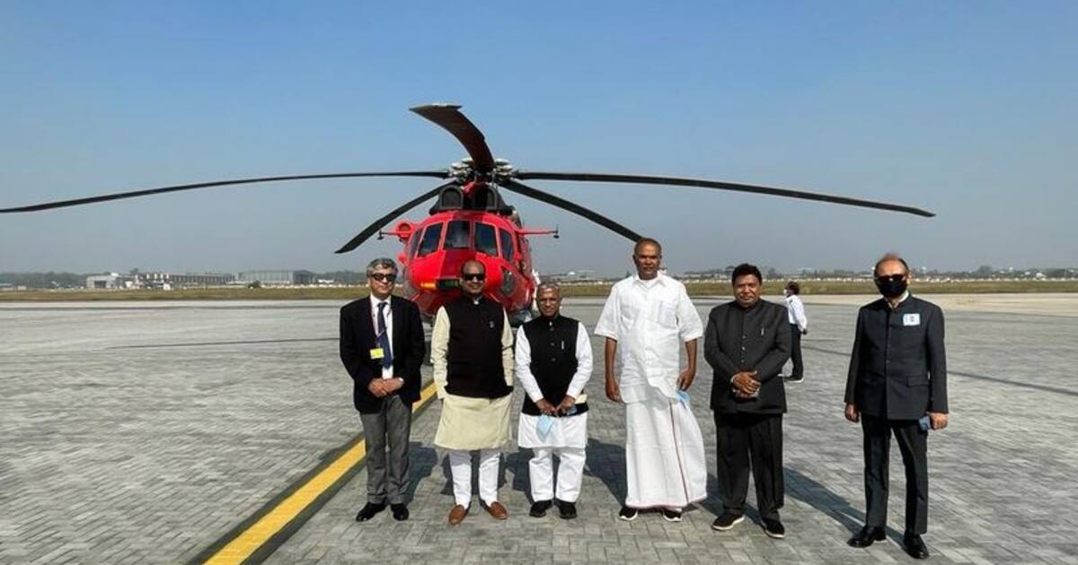 சிம்லாவில் ஹெலிகாப்டர் முன்னாடி கெத்தா போஸ் கொடுத்த அப்பாவு… சபாநாயகர் மாநாட்டில் பங்கேற்பு!!