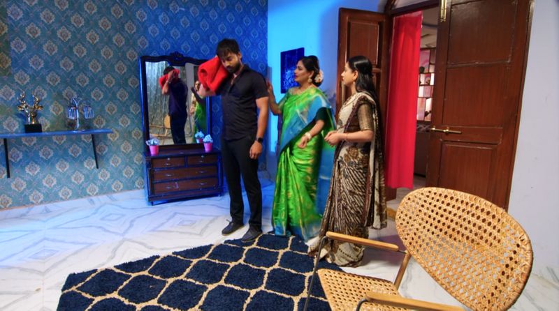 Rishi gets shocked when Vasudhara reveals the truth in todays guppedantha manasu serial episode