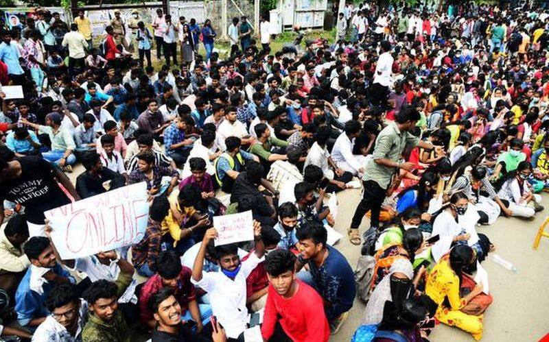 Edappadi palanisamy request to tn govt in college students protest
