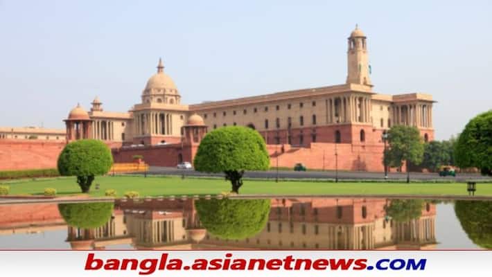 Couple allegedly trying to enter Rashtrapati Bhavan held by Delhi Police ALB Couple allegedly trying to enter Rashtrapati Bhavan held by Delhi Police ALB