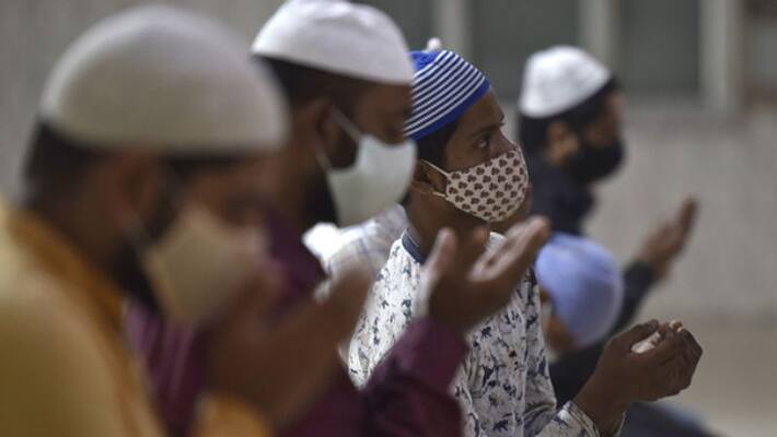 Hindu man offers his vacant sop for friday namaz space in Gurgaon Hindu man offers his vacant sop for friday namaz space in Gurgaon