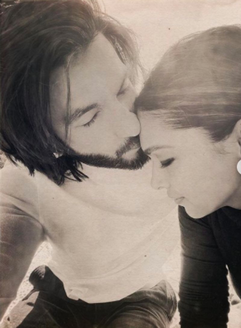 Ranveer Singh and Deepika Paducone shares couple photos in almora BRD