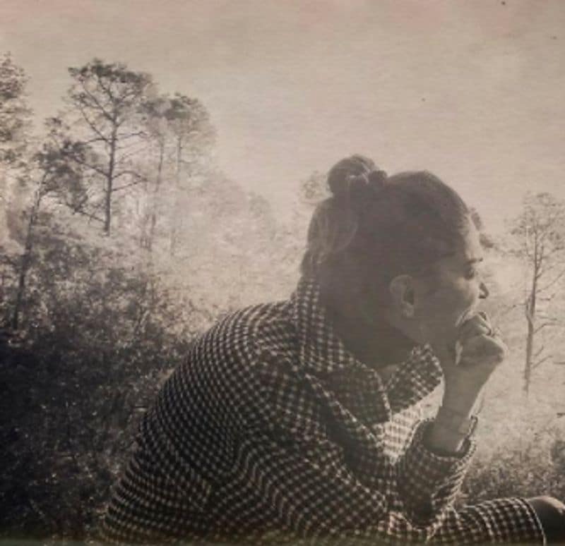 Ranveer Singh and Deepika Paducone shares couple photos in almora BRD