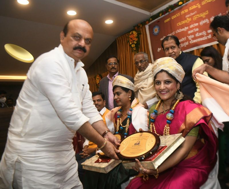 Dr gururaj karajagi selected for Ramanashree sarana lifetime achievement award mah