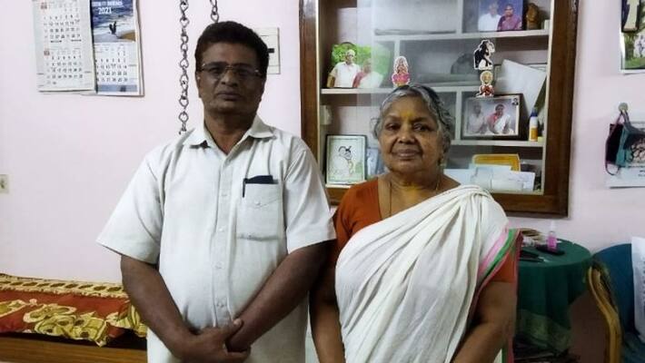 student found his favorite teacher after 43 years student found his favorite teacher after 43 years