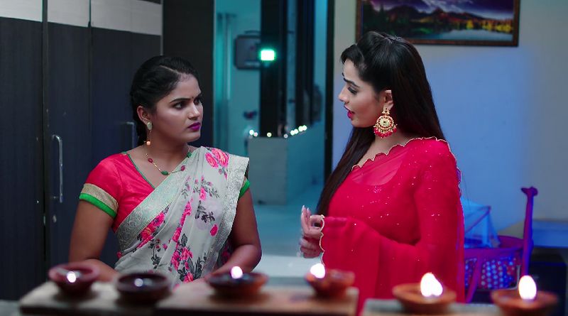 Karthik doubts Deepas unusual behaviour and confronts her in todays Karthika deepam serial episode