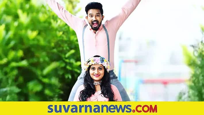 Kannada actor Vijay Chandra and Soujanya are ready to welcome new member home vcs Kannada actor Vijay Chandra and Soujanya are ready to welcome new member home vcs
