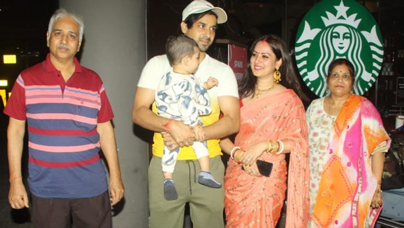 Puja Banerjee Retrun Mumbai after second wedding with husband Kunal verma kpg