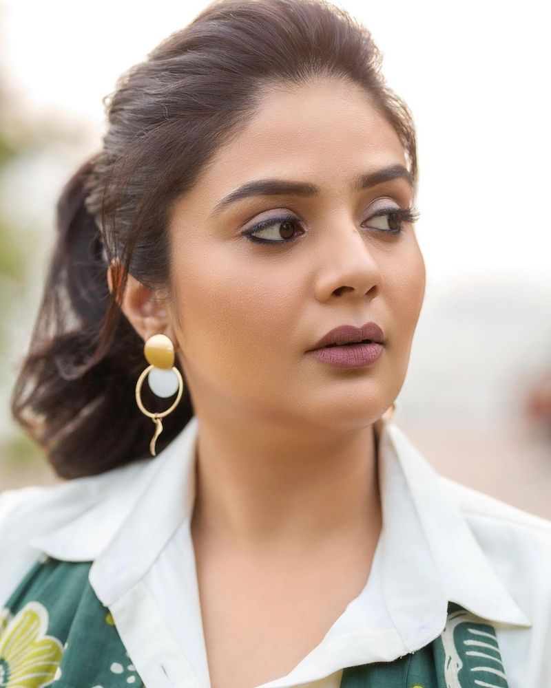 two different chef programmes hosting by sreemukhi and anasuya who will be the winner