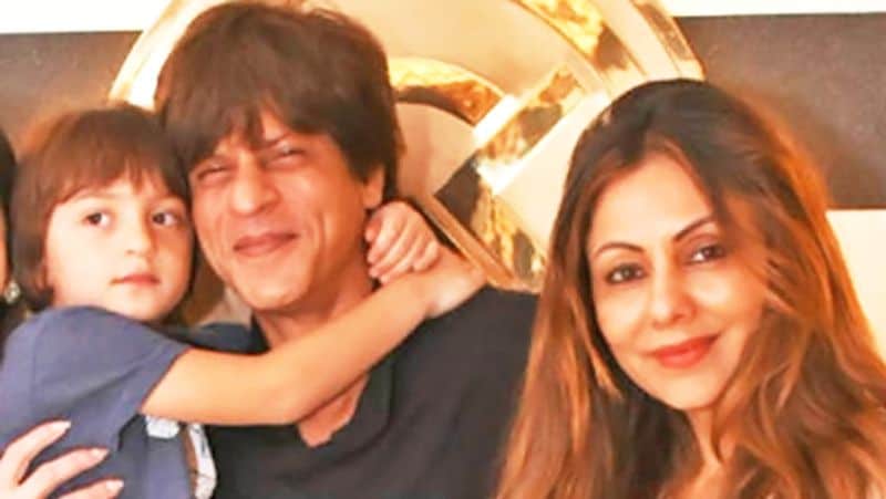 Shilpa Shetty to Shahrukh khan These Bollywood celebs got parents through surrogacy