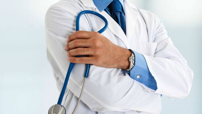 Labour son clear NEET: Becomes The First Doctor In His Village akb Labour son clear NEET: Becomes The First Doctor In His Village akb