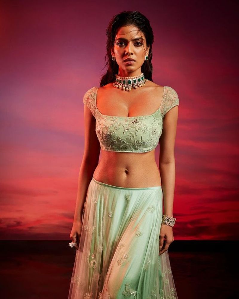 malavika Mohanan latest hot photoshoot is eye feast to youth