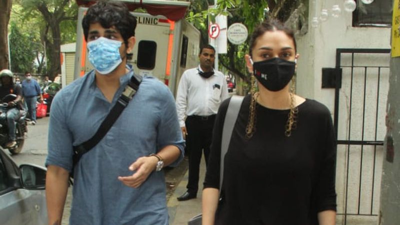 malaika arora spotted without makeup outside home, bollywood actress karisma kapoor seen with family KPJ