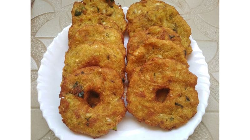 Crunchy sorakaya vada recipe and full preparation details are here