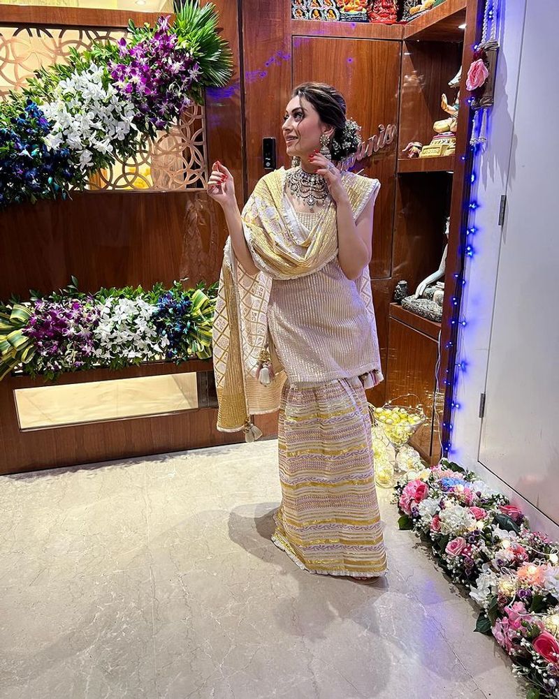 Actress hansika motwani over slim shocking photos