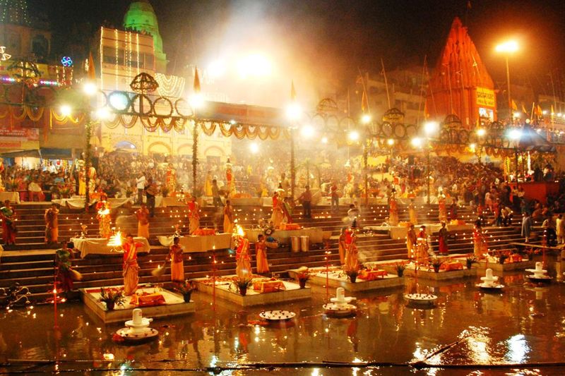 uttar pradesh,varanasi dev deepawali 2021 ganga ghat illuminated by 15 lakh lamps, five girls will perform ganga aarti stb