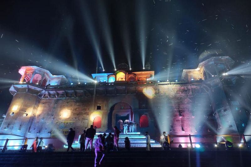 uttar pradesh,varanasi dev deepawali 2021 ganga ghat illuminated by 15 lakh lamps, five girls will perform ganga aarti stb