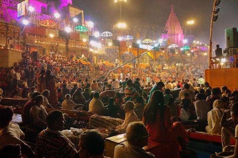 uttar pradesh,varanasi dev deepawali 2021 ganga ghat illuminated by 15 lakh lamps, five girls will perform ganga aarti stb