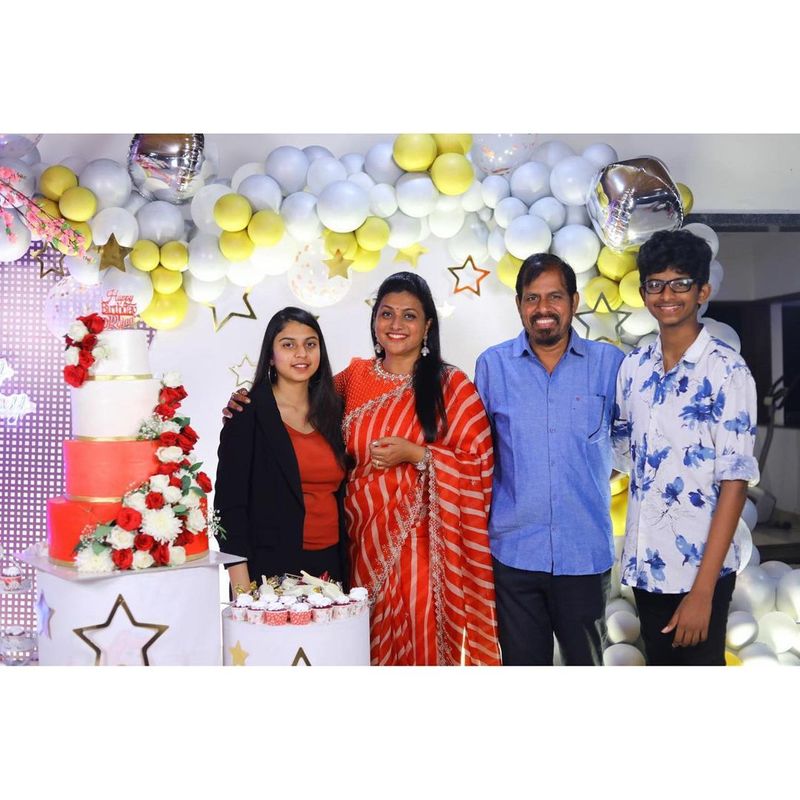 roja selvamani birthday celabration pics hul chul in internet