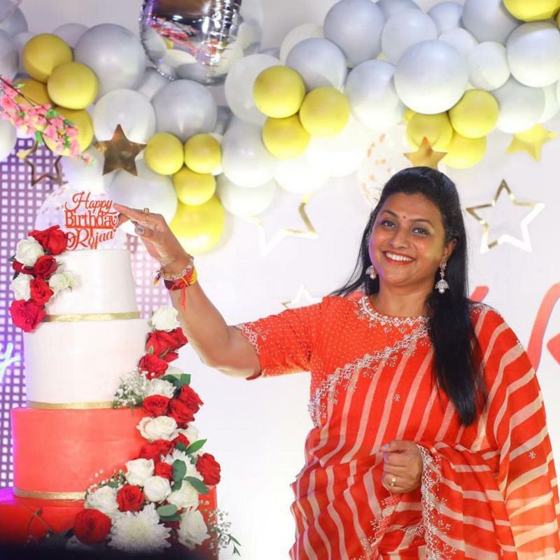 roja selvamani birthday celabration pics hul chul in internet