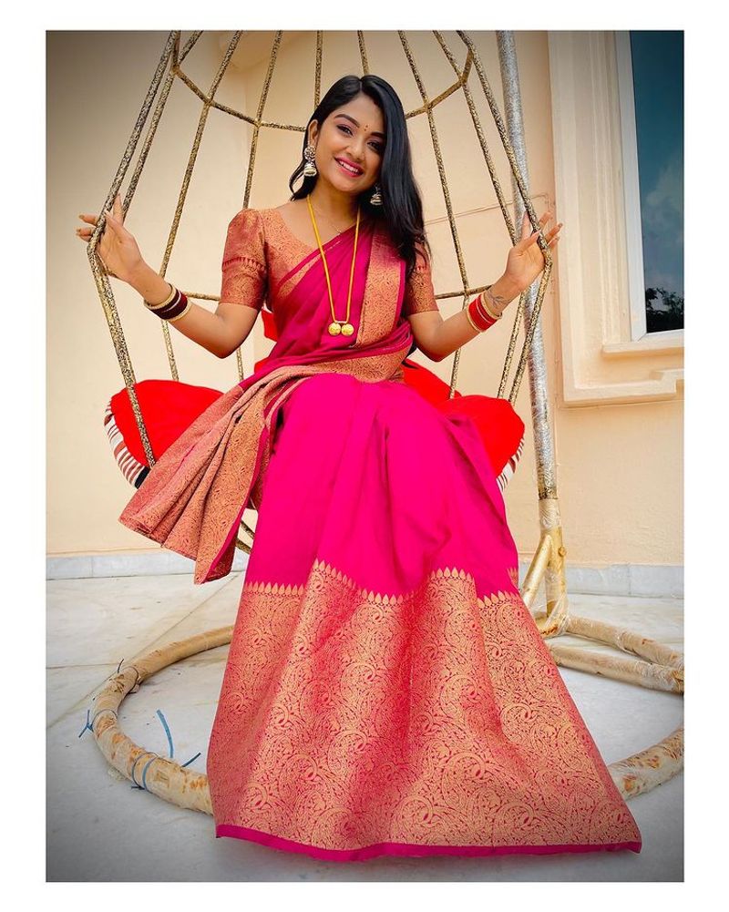 Chithi 2 serial fame bridal look photos goes viral in internet