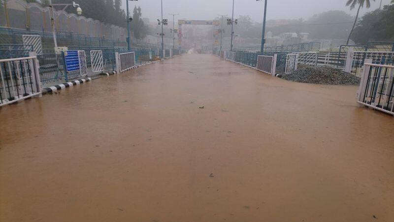 Heavy Rain floods in Andhra Pradesh and Tamil Nadu