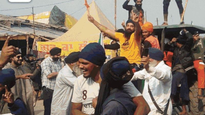 Farm Bills Repealed photos see celebration of farmers dance and joy distributed sweets and Ardas UDT