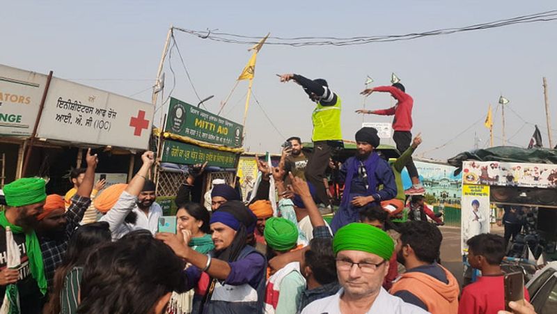 Farm Bills Repealed photos see celebration of farmers dance and joy distributed sweets and Ardas UDT
