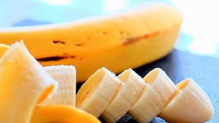 eating banana in evening or night may lead health issues as per ayurveda eating banana in evening or night may lead health issues as per ayurveda