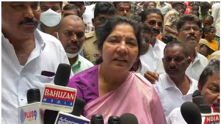 centre decided to repeal farm laws after kcr ready to fight says minister sathyavati rathod centre decided to repeal farm laws after kcr ready to fight says minister sathyavati rathod