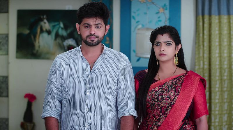 Karthik lashes out at Monitha for provoking Deepa in todays Karthika deepam serial episode