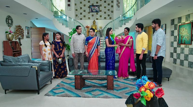 Karthik lashes out at Monitha for provoking Deepa in todays Karthika deepam serial episode