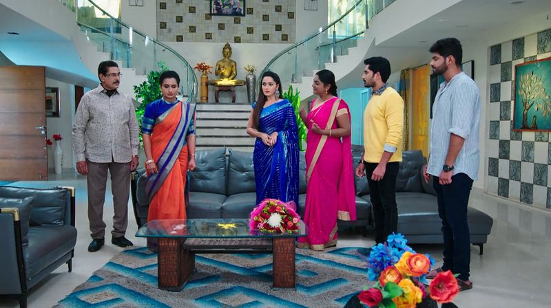 Karthik lashes out at Monitha for provoking Deepa in todays Karthika deepam serial episode