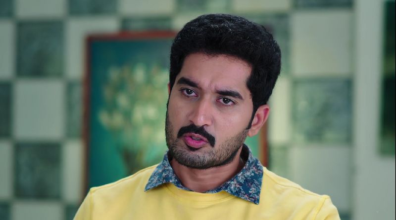 Karthik lashes out at Monitha for provoking Deepa in todays Karthika deepam serial episode