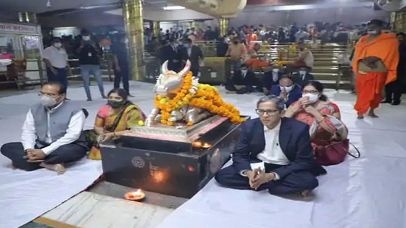 MP ujjain mahakal mandir CJI NV Ramana Attended Bhasmarti Reached Airport Before Flight Hariom jal along UDT