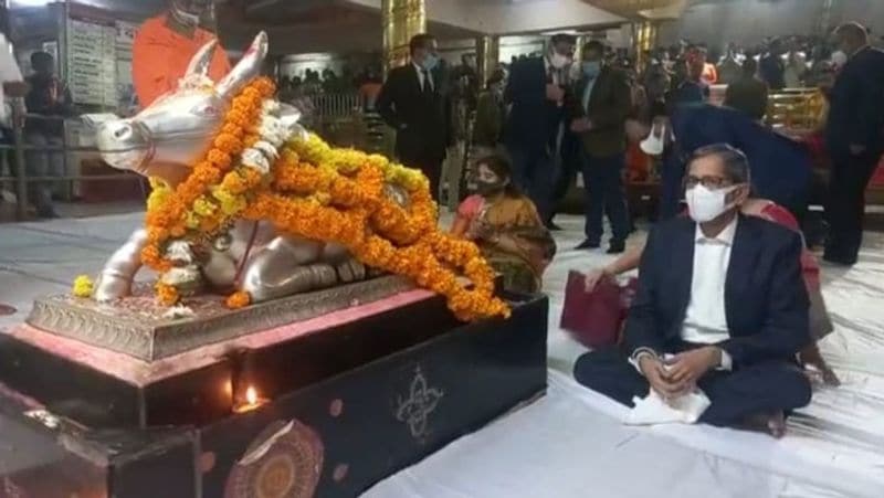 MP ujjain mahakal mandir CJI NV Ramana Attended Bhasmarti Reached Airport Before Flight Hariom jal along UDT