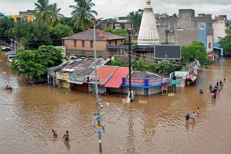 Heavy rain 27 deaths 100 missing in Andhra Pradesh
